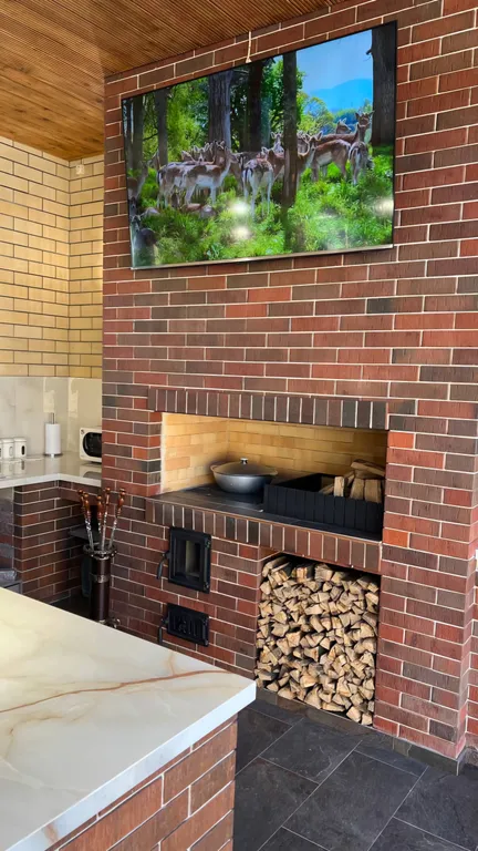 Дом в лесу с теплым бассейном и баней