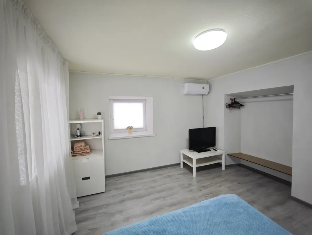 Квартира 2-комнатные апартаменты в центре — аренда посуточно в Таганрог