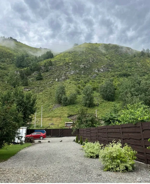 Двухкомнатный дом с видом на гору