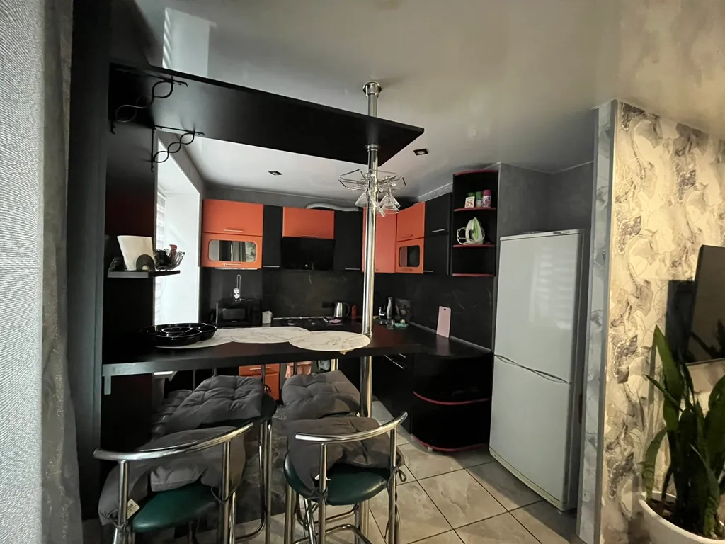 Уютная 2х комнатная недорогая  квартира в самом центре города