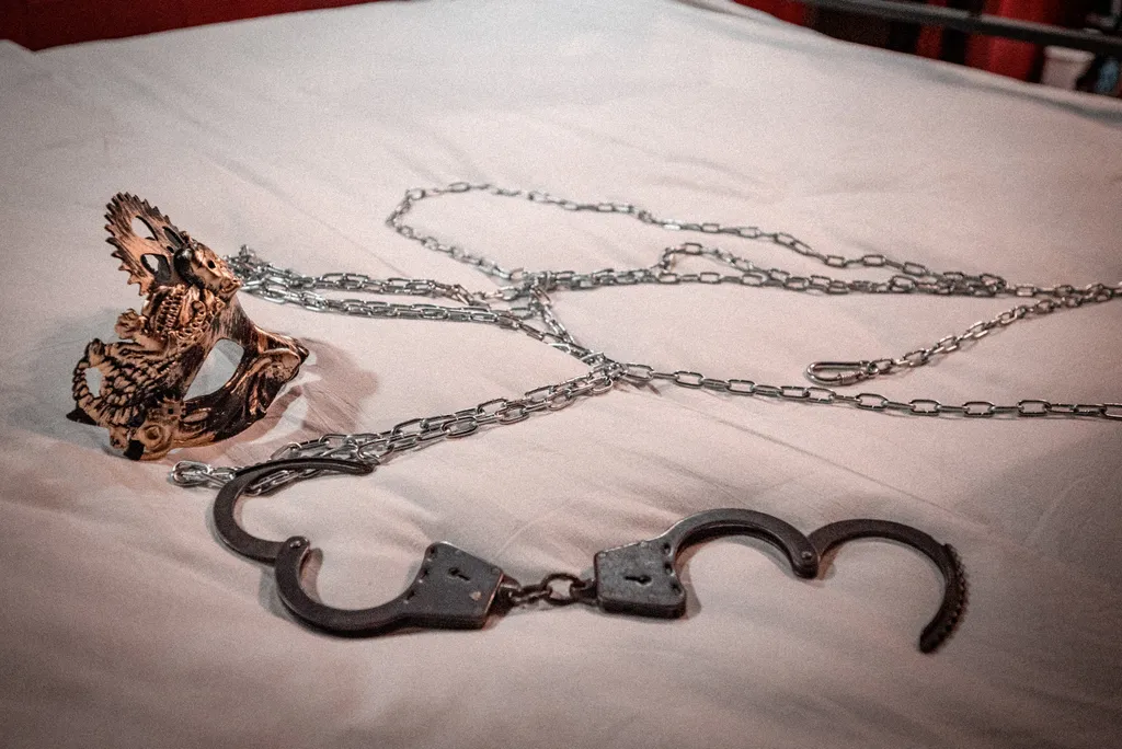 18+ Красная комната апартаменты для романтических свиданий