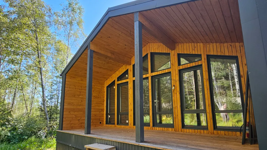 Коттедж Эко-Дом с Панорамными окнами на лес и террасой — Можайск