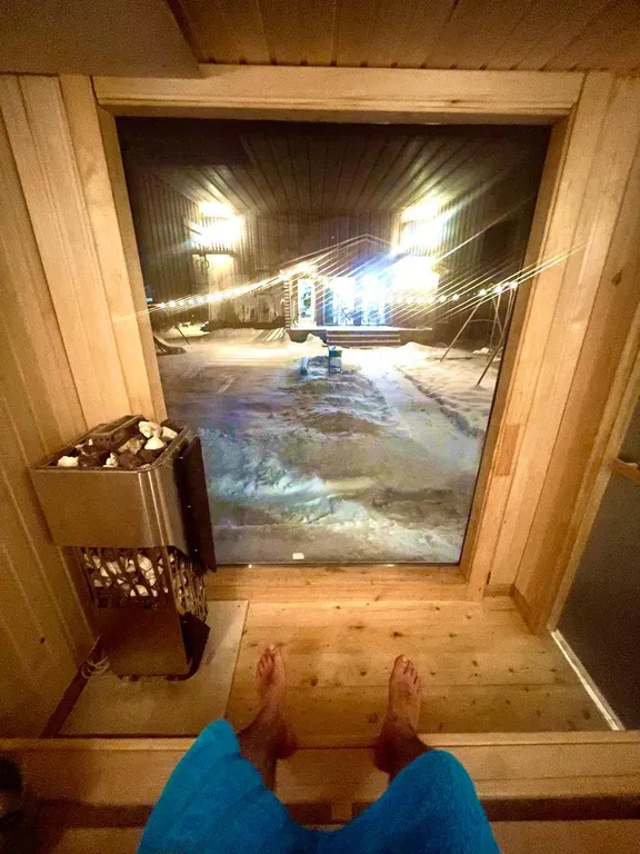 Дом в тишине леса и полей