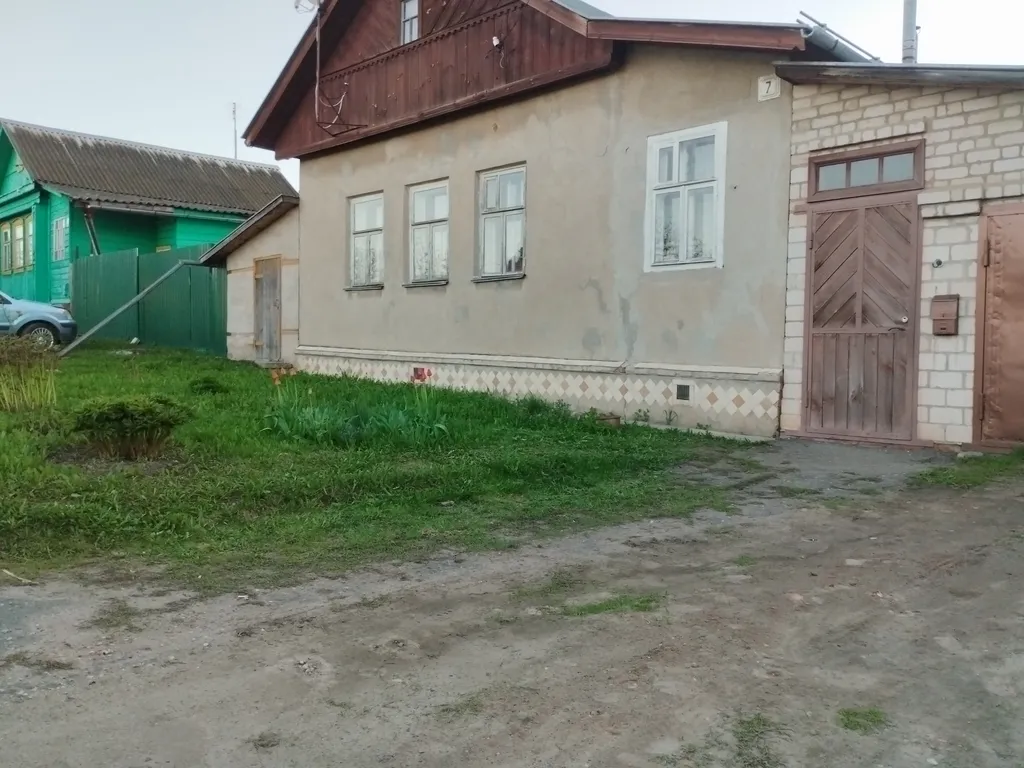 Уютный домик около Деревянного зодчества