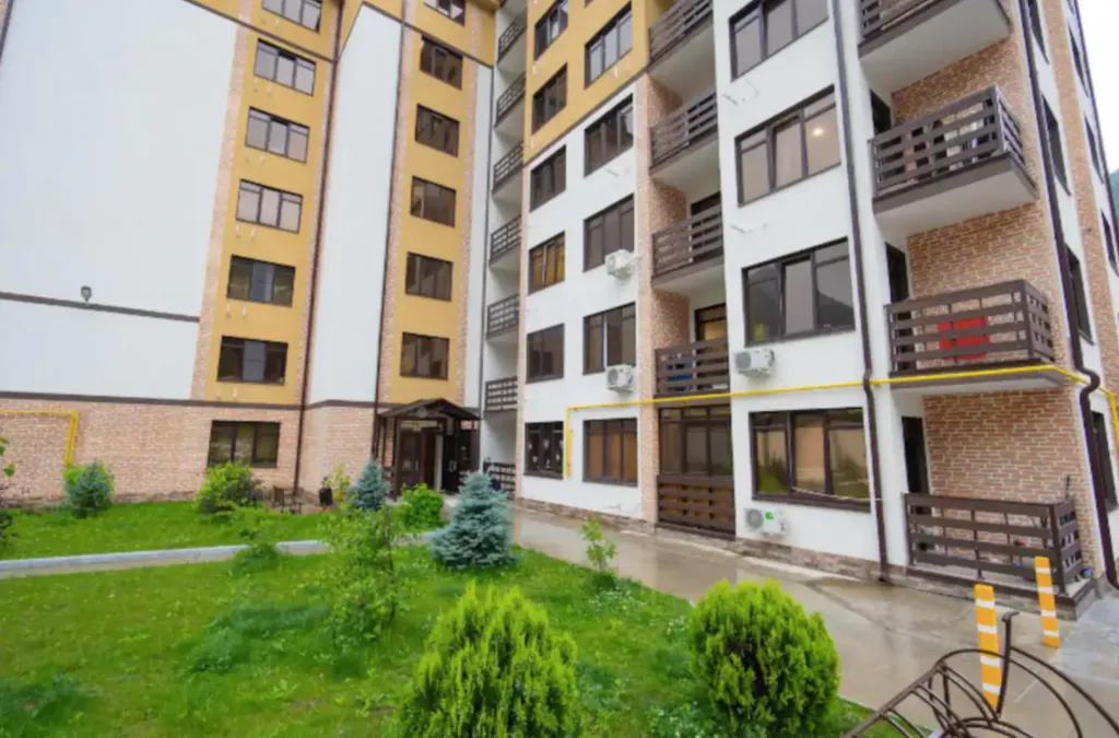 Чудесная квартира с видом на озеро и горы