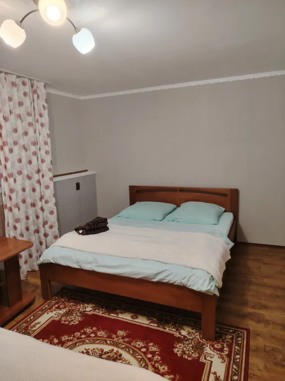 Благоустроенный дом 100кв.м с березовым лесом на территории.