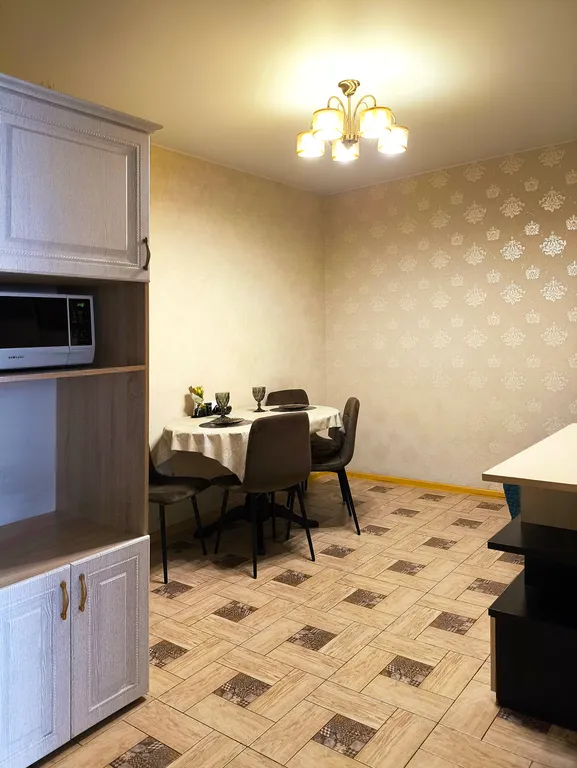 Двухкомнатная квартира с большой кухней