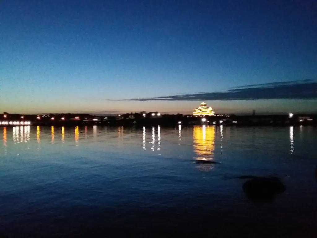 Комната у моря