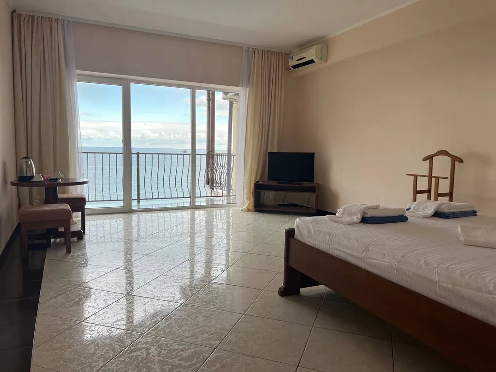 Квартира Люкс с видом на море — аренда посуточно в Ливадия