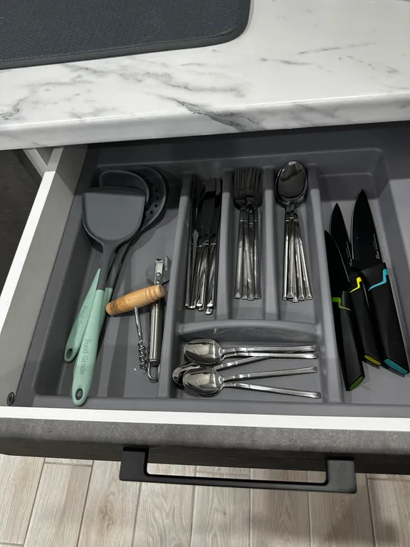 Свободные апартаменты у моря с бассейном