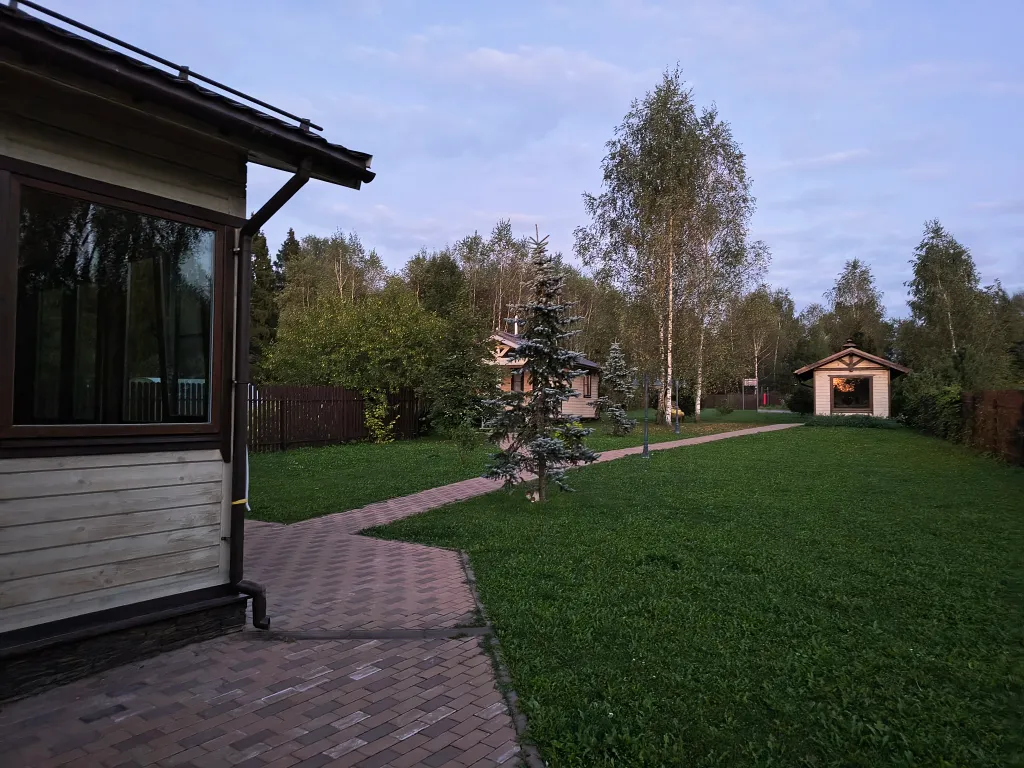 Русская усадьба с баней со швейцарским флёром