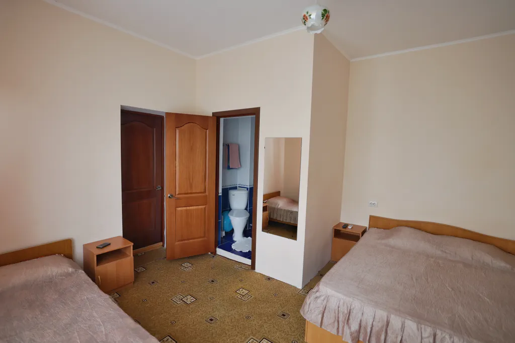 Квартира Трехместный номер с доп. местом с балконом и видом на горы — Лазаревское