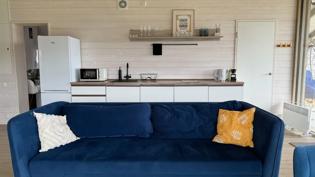 Панорамный дом с камином в престижном поселке