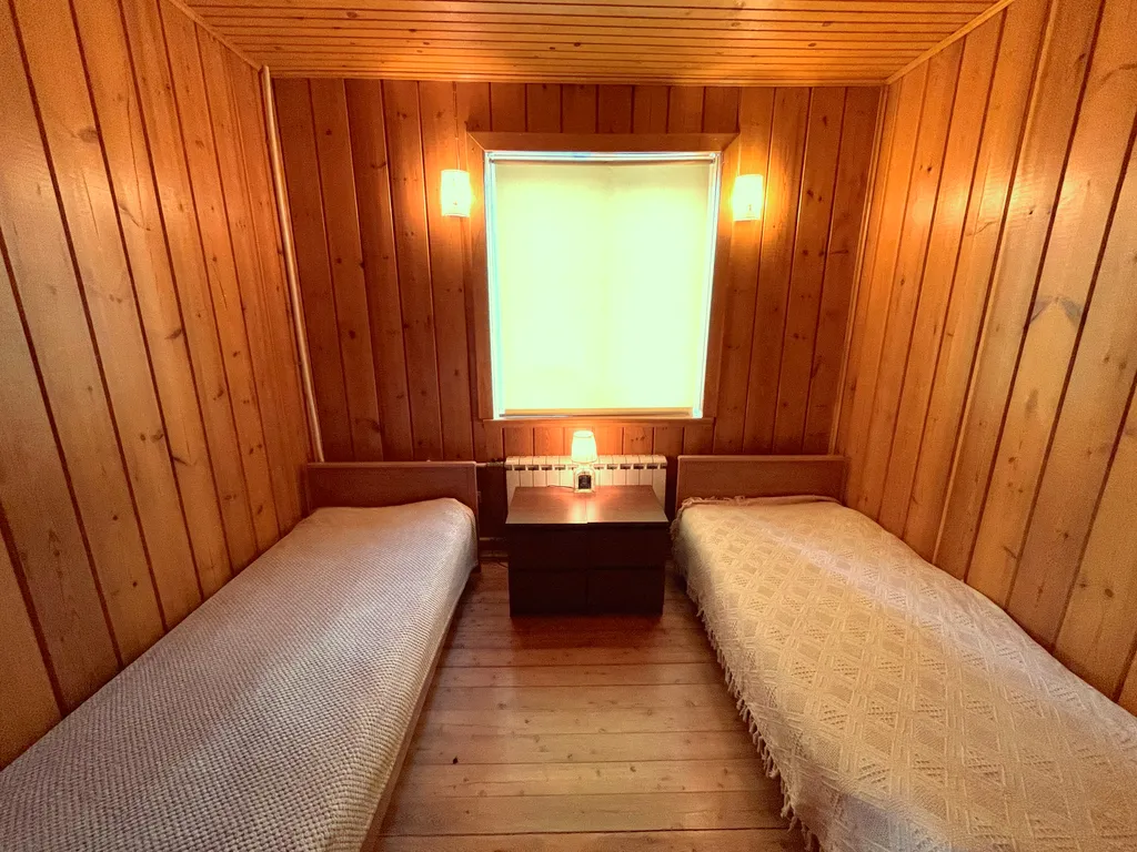 Коттедж на компанию