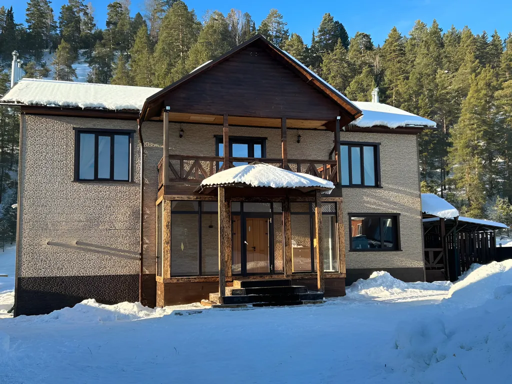 Гостевой дом у озера и скалы Кит