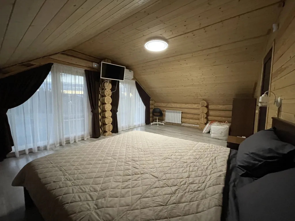 Деревянный новый дом в Подмосковье с сауной внутри