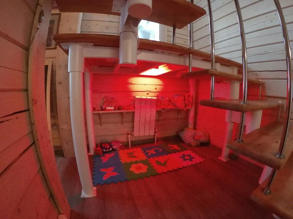 Уютный коттедж с бассейном