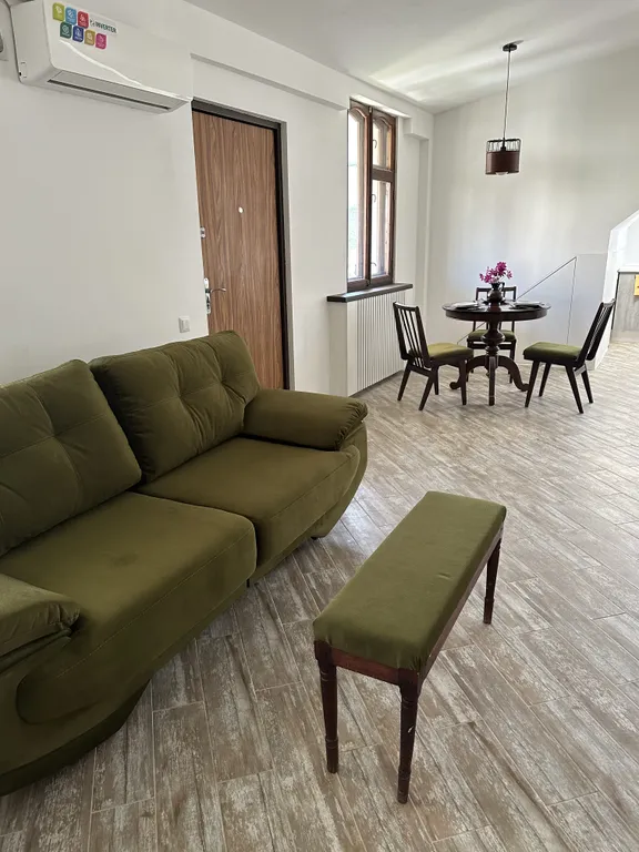 Мансардный этаж частного дома с большой террасой