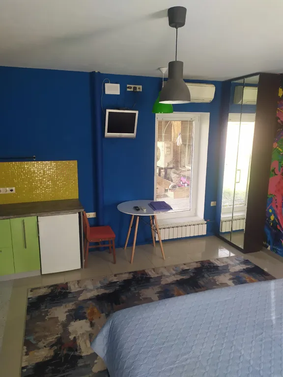 Комфортная квартира-студия в центре с патио