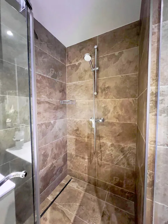 Alliance Palace, вид на старый город, море и горы