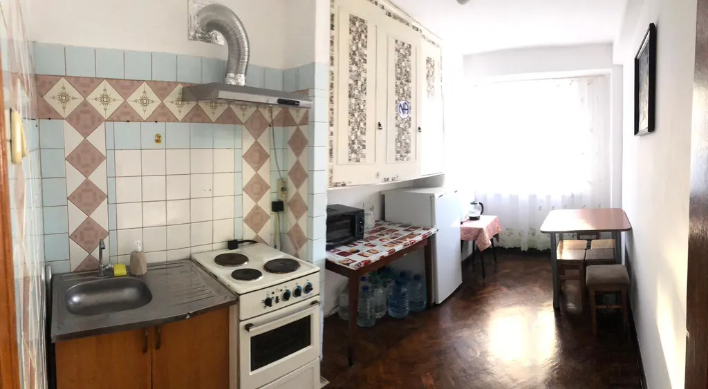 Уютная большая квартира в центре около моря