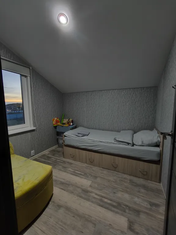 Коттедж на огромной территорией