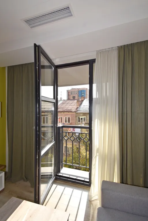 Красивая двухкомнатная квартира в центре города