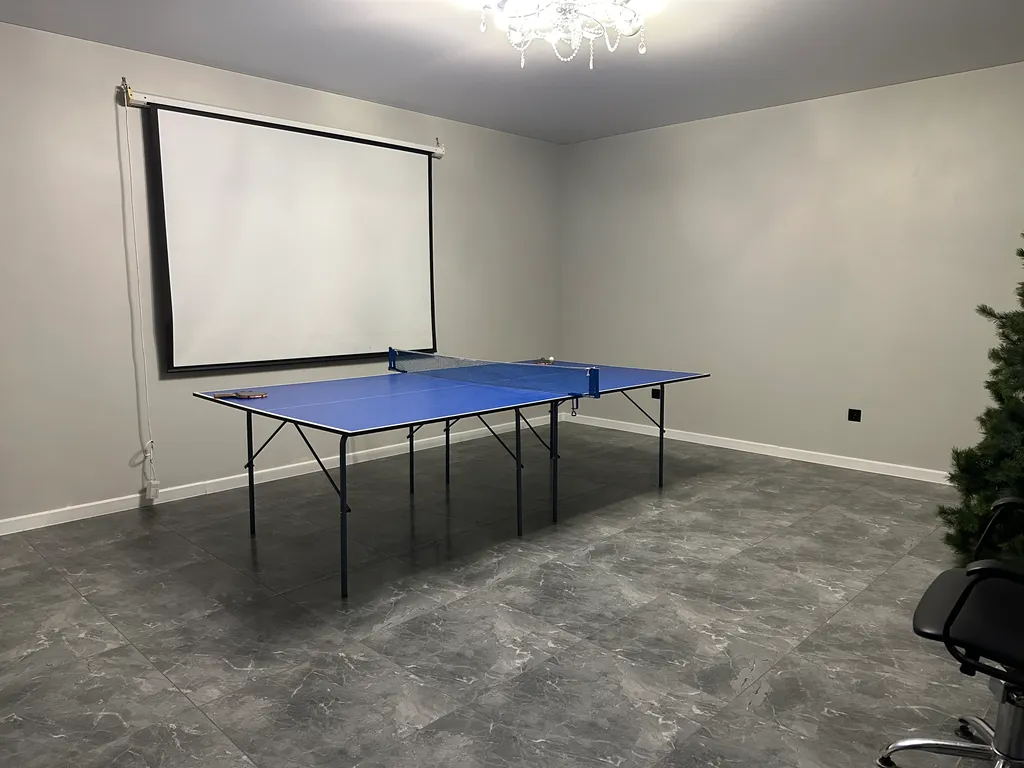 Дом с бассейном