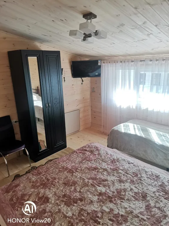 Уютный 3-х этажный коттедж в центре Домбая