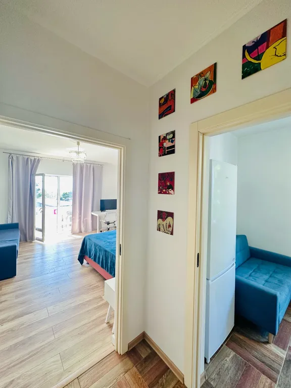 Апартаменты "Матисс" в 300 м от песчаного пляжа,балкон с видом на море