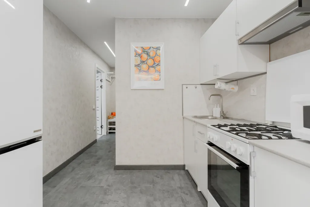 Просторная 2-комнатная квартира с дизайнерским ремонтом