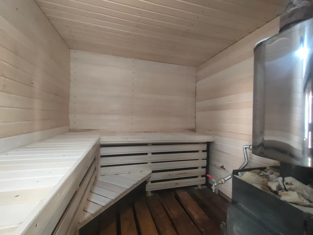 Коттедж для отдыха с русской баней, рядом Нечкино