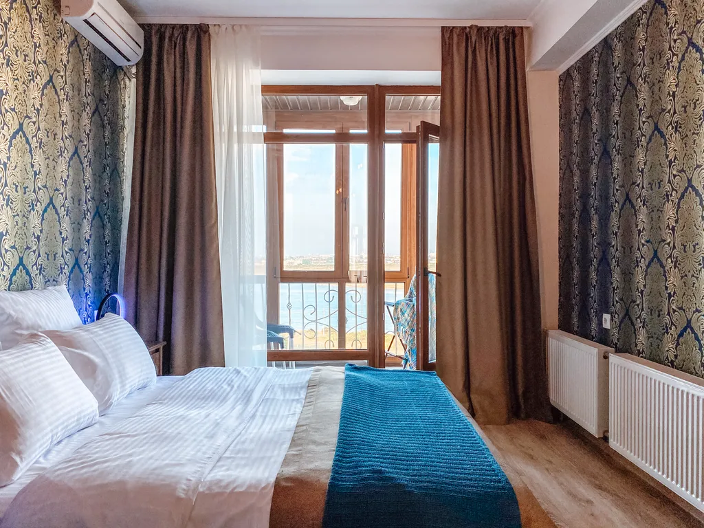 Квартира 2-комнатные видовые апартаменты с бассейном у моря — аренда посуточно в Севастополь