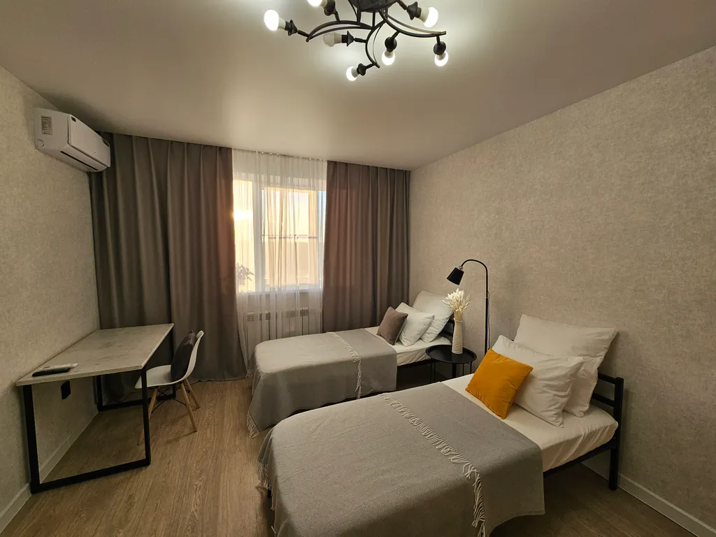 Уютная студия с видом на закат