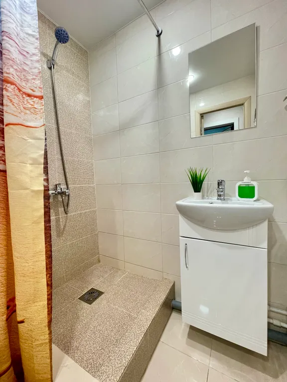 Студия рядом с ТРК Семья