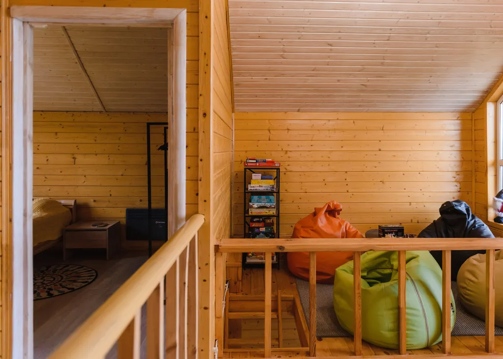 Коттедж с сауной для семейного отдыха в стиле барнхаус