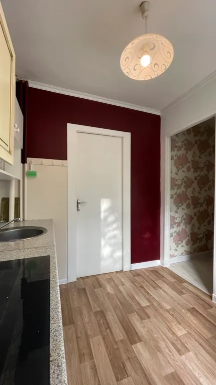 Уютная комната с кухней у метро