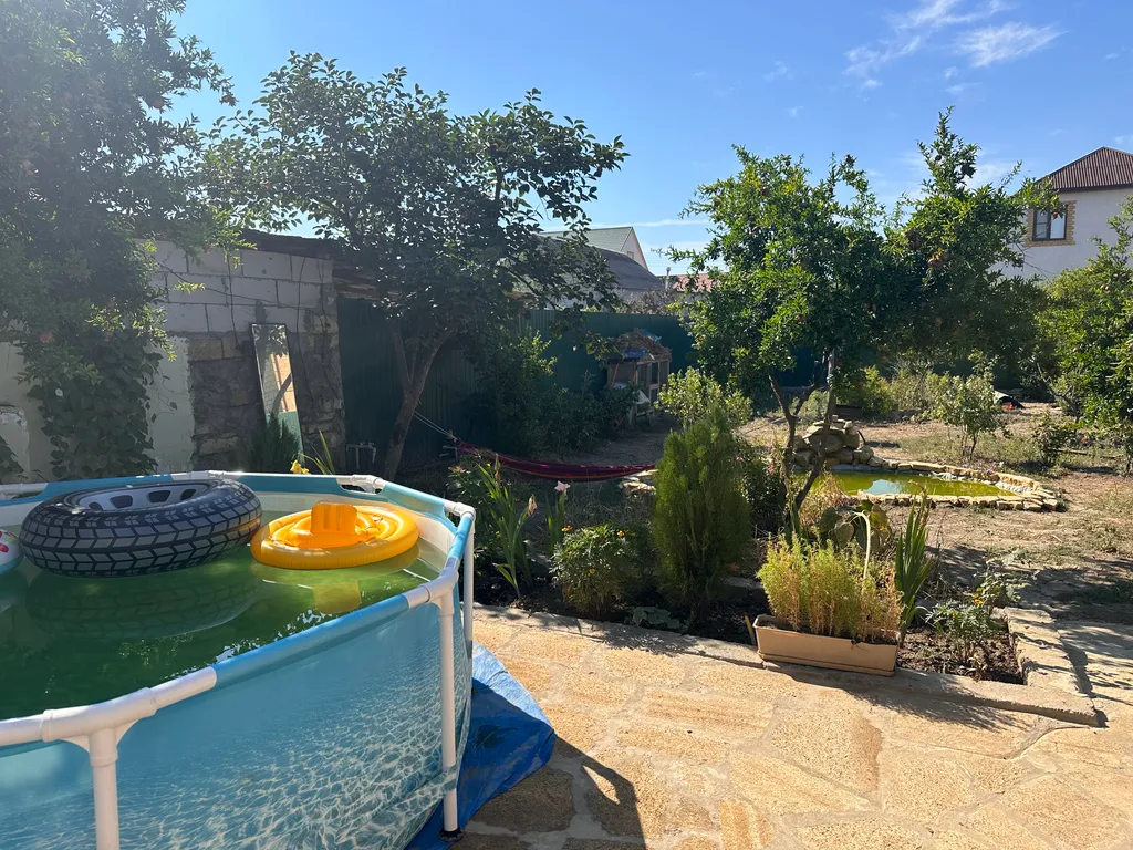 Дачный гостиный дом недалеко от моря