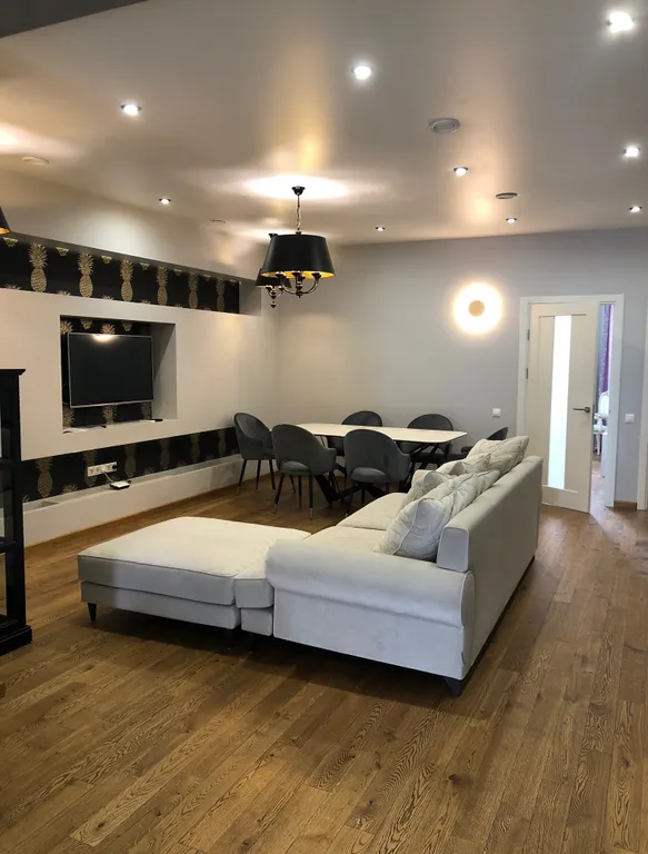 Роскошные 4-комнатные апартаменты с видом на реку