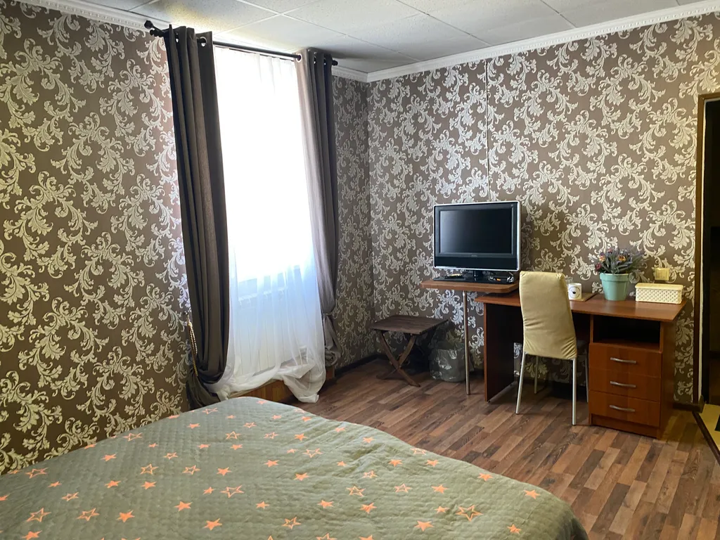 Гостиница с садом и баней