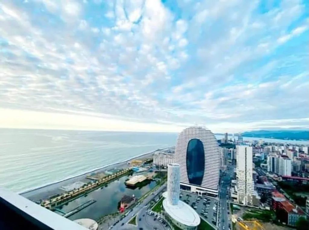 Апартаменты орби сити с видом на море на первой линии от моря