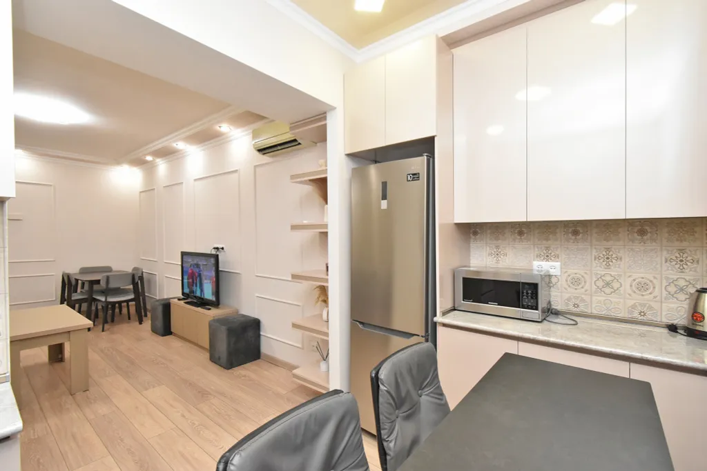 Четырёхкомнатная новая большая квартира