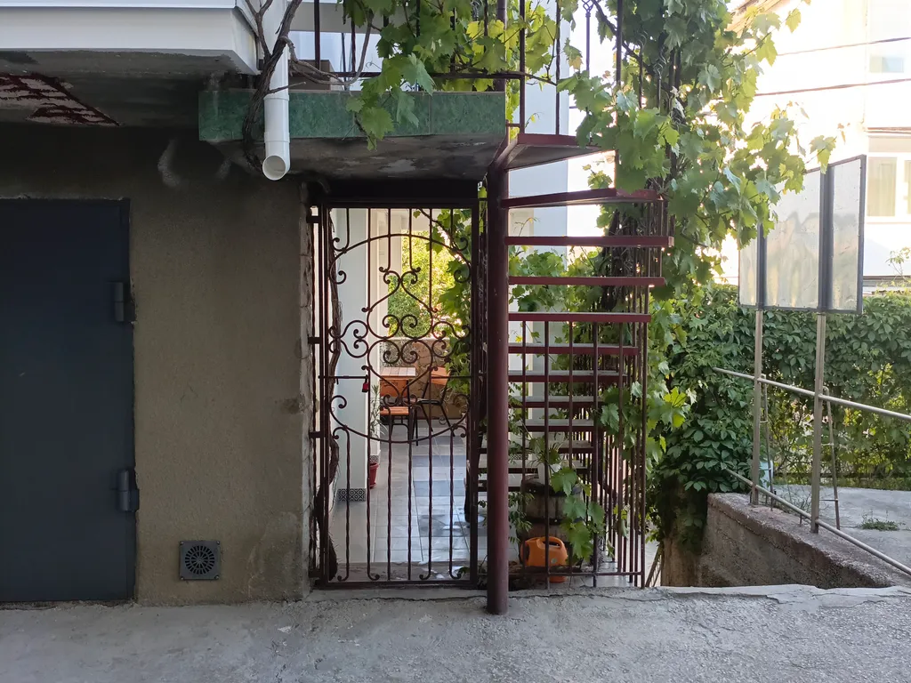 Уютный коттедж с видом на горы