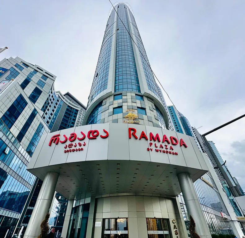 Квартира Ramada Tower Sea Views — аренда посуточно в Батуми