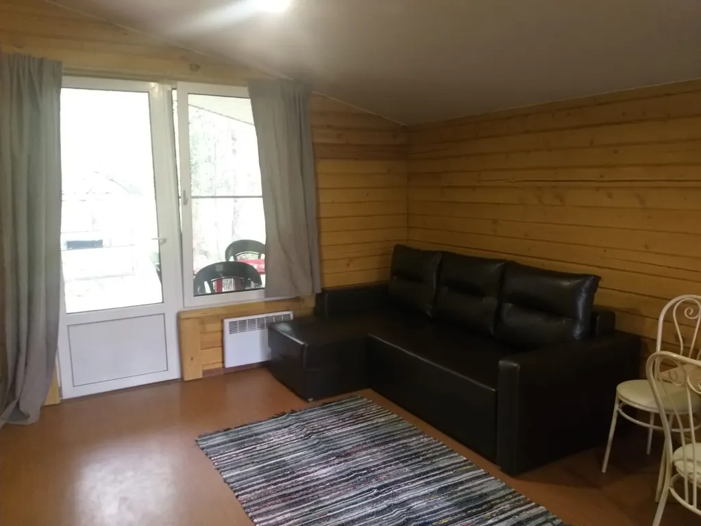 Дом в лесу, со всеми удобствами