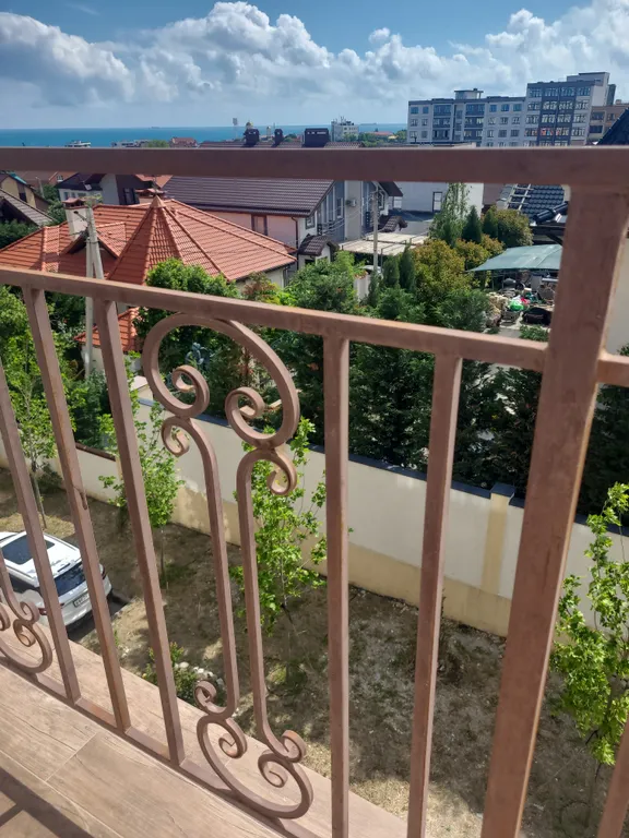 Студия с видом на море и горы