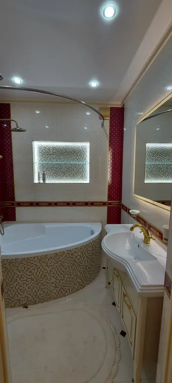 Уютная квартира в центре города с видом на море