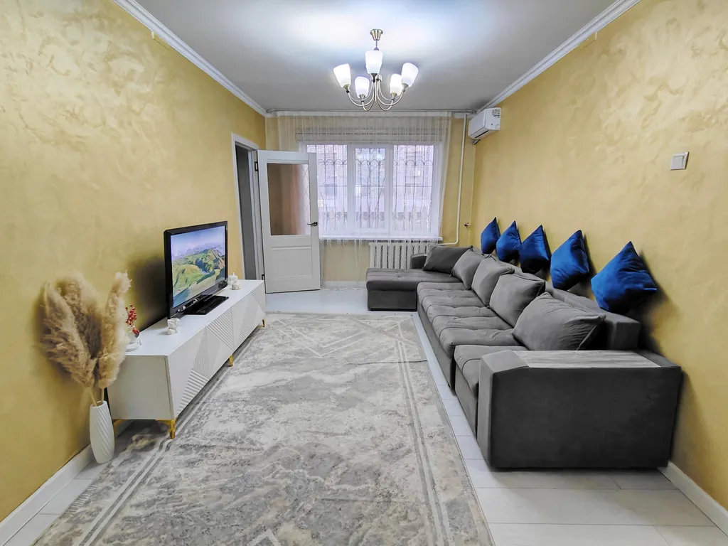 2-комнатная квартира на 1 этаже рядом с ТРЦ MEGA, парком и речкой — аренда посуточно в Алматы