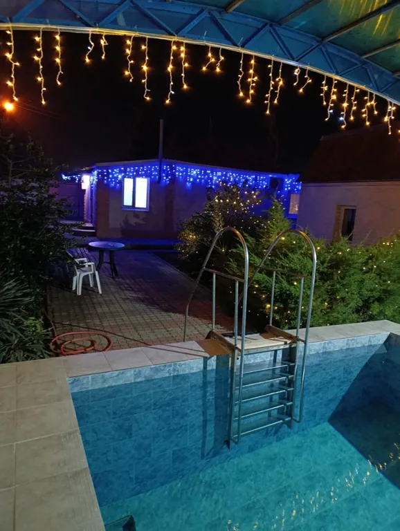 Дом с бассейном и сауной рядом с морем