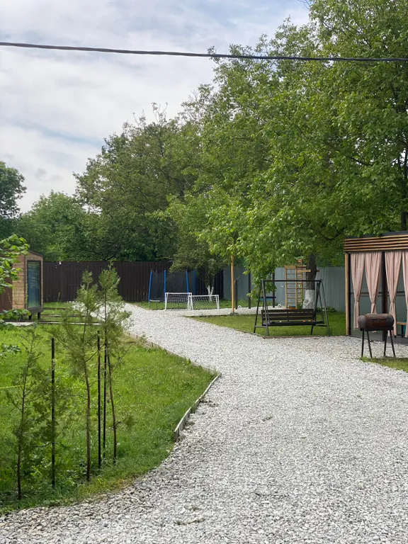 Глэмпинг Берег Леса рядом с горной рекой у леса, вблизи Чёрного моря